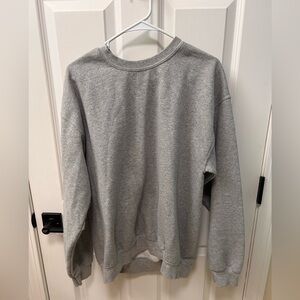 Men’s Medium Gildan Heavy Blend Fleece Sweater